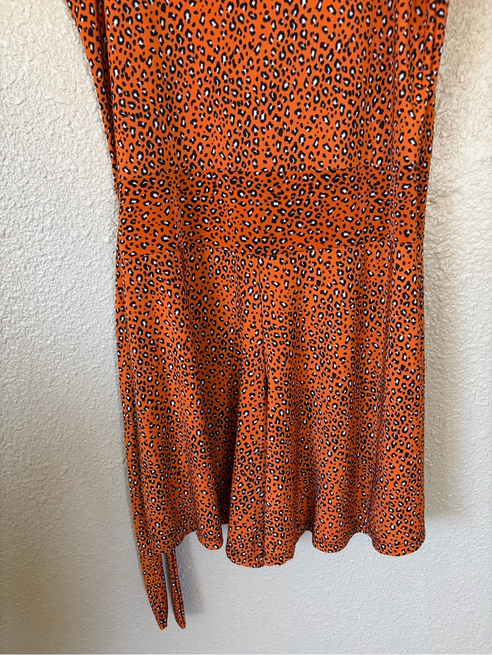 Orange Leopard-Print jumpsuit romper women’s Size M - Picture 9 of 11